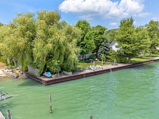 Property Photo: 50725 Baltimore Street MI 48047