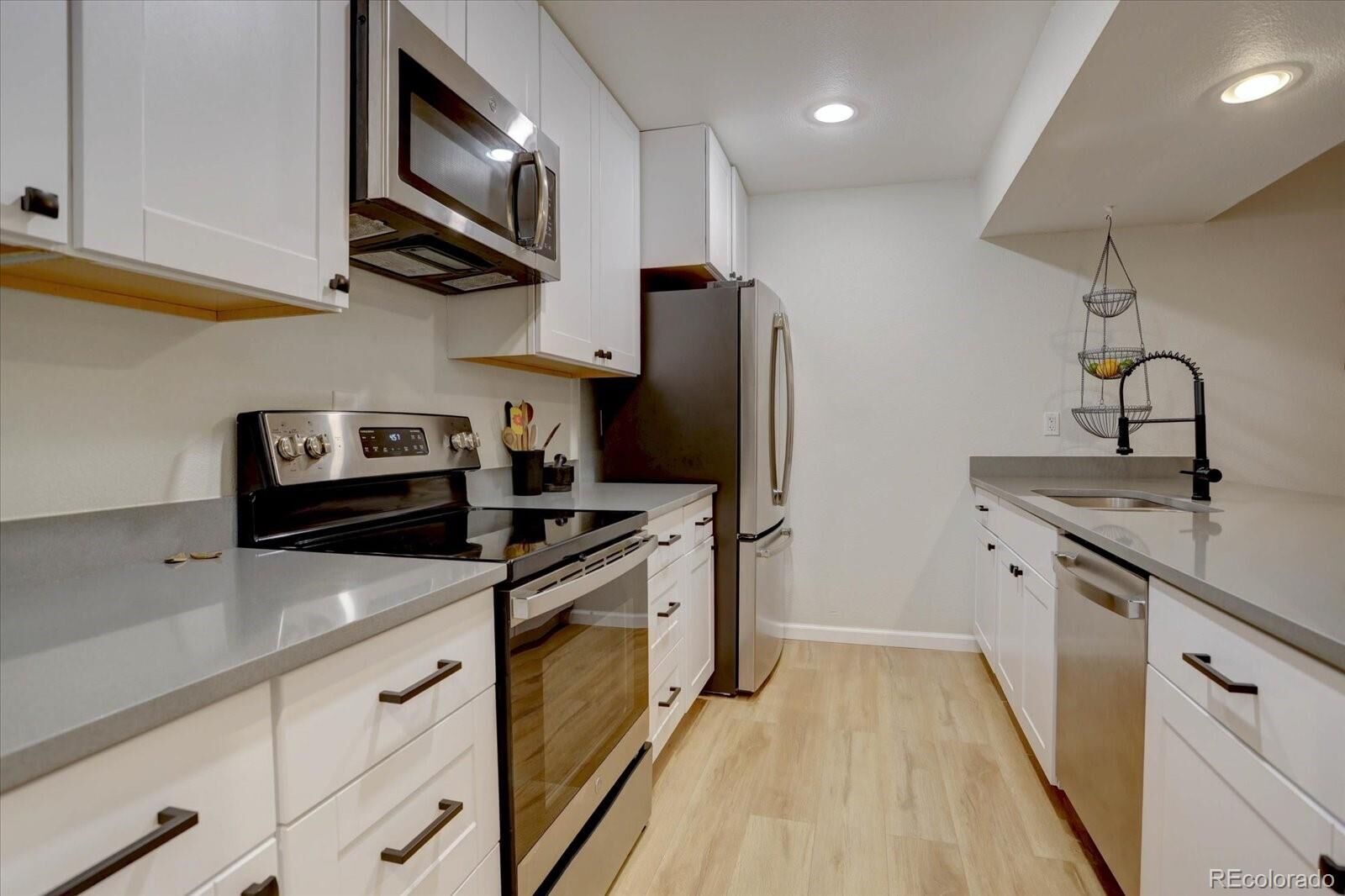 Property Photo:  23518 Pondview Place  CO 80401 