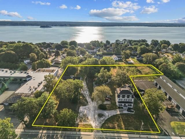 2951 East Main Road  Portsmouth RI 02871 photo