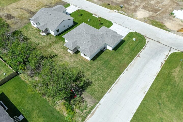 Property Photo:  507 E Elmwood St  KS 67147 