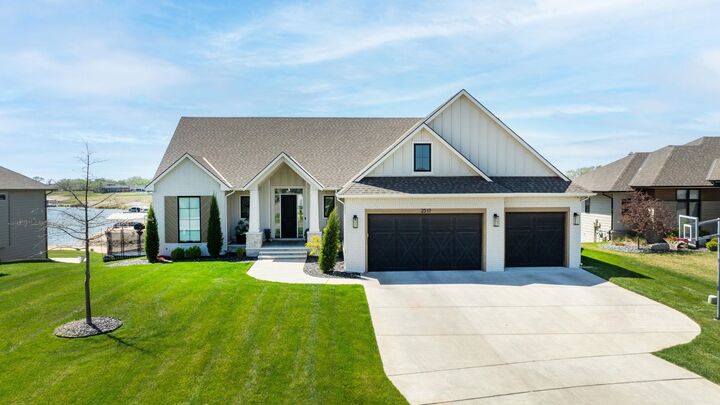 2517 N Paradise St  Wichita KS 67205 photo