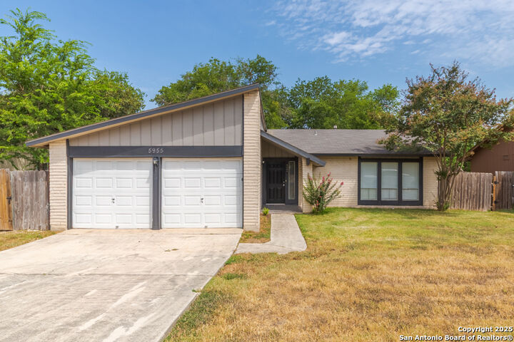 5955 Oak Run  San Antonio TX 78247 photo