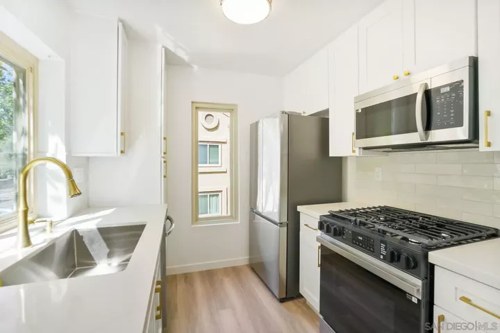 Property Photo: 10668 Dabney Dr 122 CA 92126