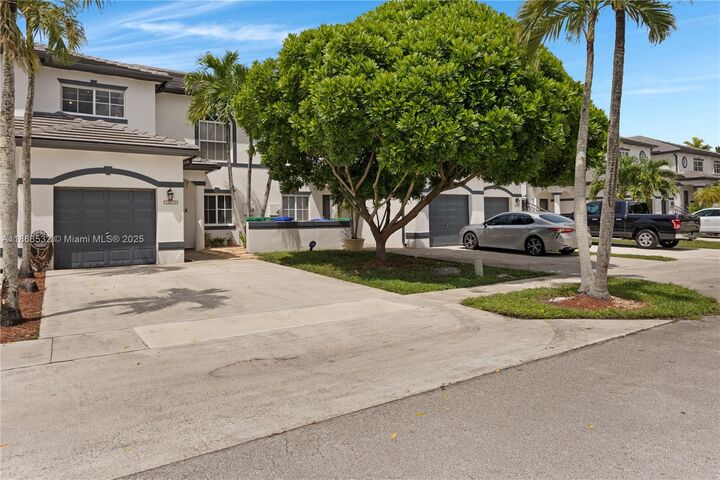Property Photo: 12913 SW 49th Ct FL 33027