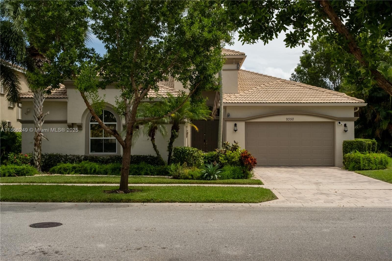 Property Photo:  9350 W Via Classico  W  FL 33411 