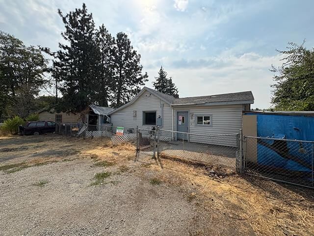 Property Photo: 5008 E 5th Ave WA 99212