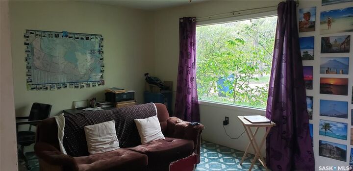 Property Photo: 211 2nd Street E SK S0H 2K0