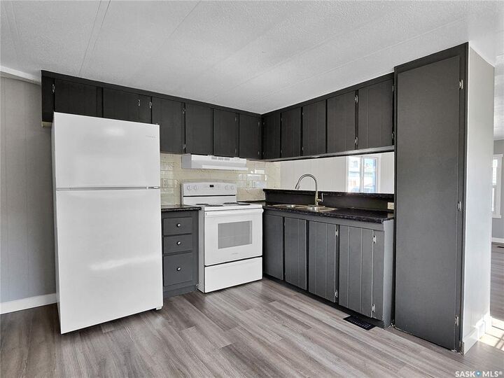219 Grant Street 5  Saskatoon SK S7H 0S4 photo