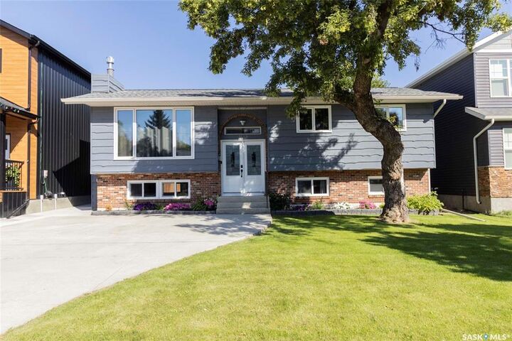 1618 Alexandra Avenue  Saskatoon SK S7K 3C3 photo