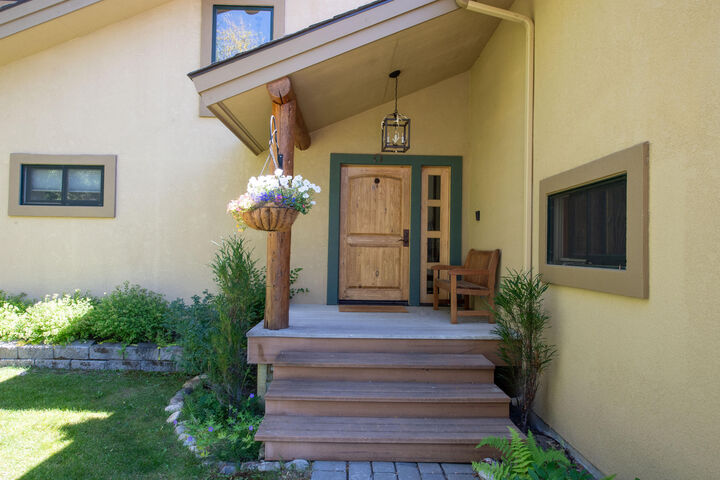 Property Photo:  705 Canyon Rd  ID 83333 