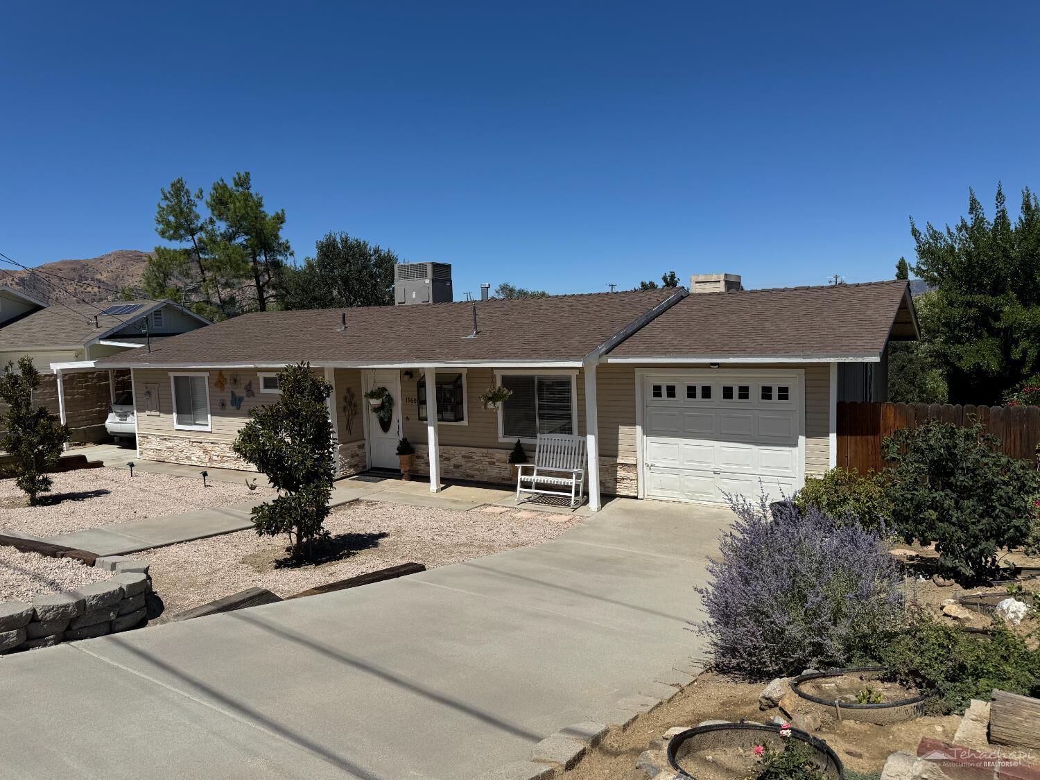 Property Photo: 19601 Rose Avenue CA 93561