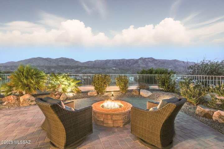 65111 E Crystal Ridge Court  Tucson AZ 85739 photo