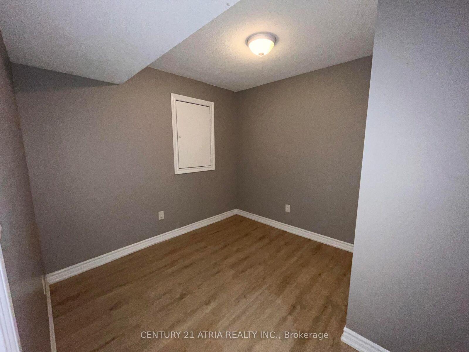 Property Photo:  13 Darren Hill Trail Bsmt  ON L6E 0H1 