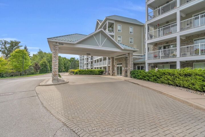 Property Photo: 900 Bogart Mill Trail 501 ON L3Y 8V5