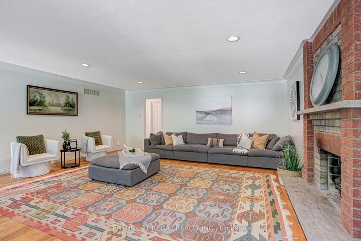 Property Photo:  52 Ranee Avenue  ON M6A 1M9 