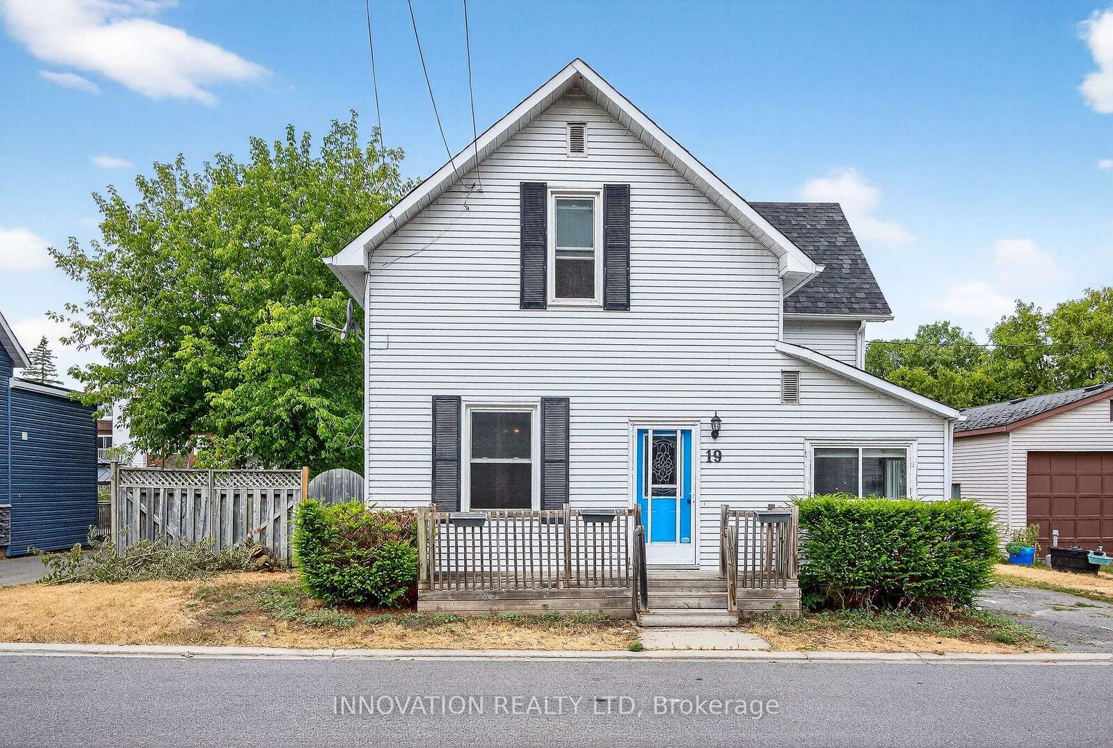Property Photo:  19 Herriott Street  ON K7C 2A4 