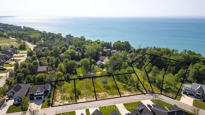 Property Photo:  7057 Blue Coast Heights  ON N0N 1E0 