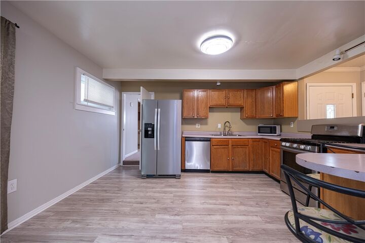 Property Photo: 55 Dover Dr PA 16066