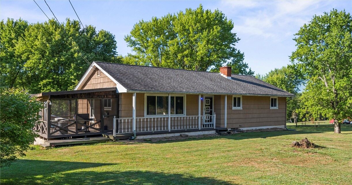 Property Photo:  272 Ford City Road  PA 16229 