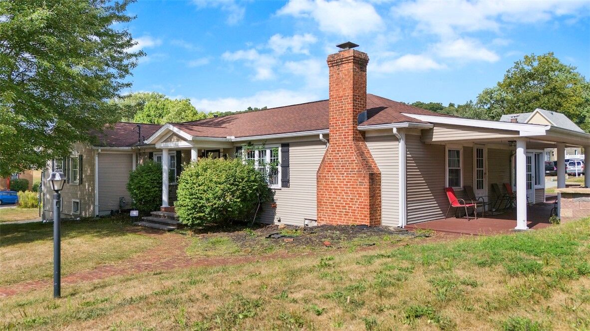 Property Photo:  304 Washington Ave  PA 16141 