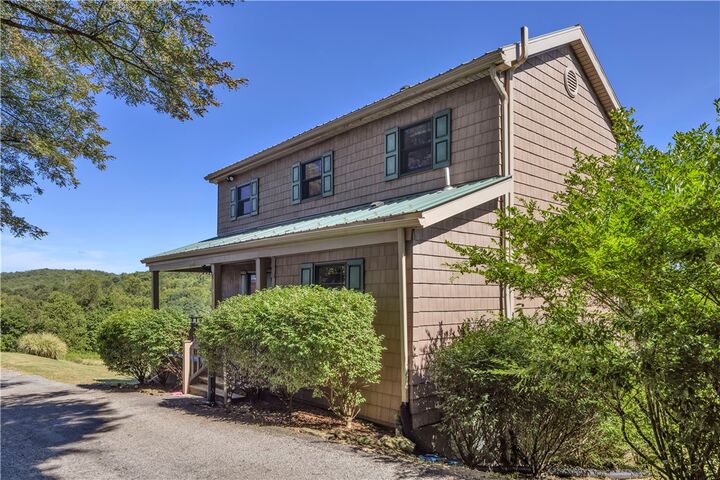 Property Photo: 152 Moose Ave PA 15042