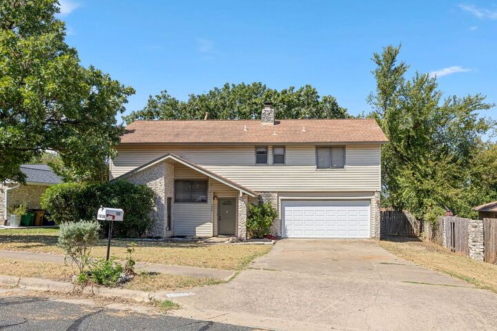 Property Photo: 1038 Wisteria Trail TX 78753