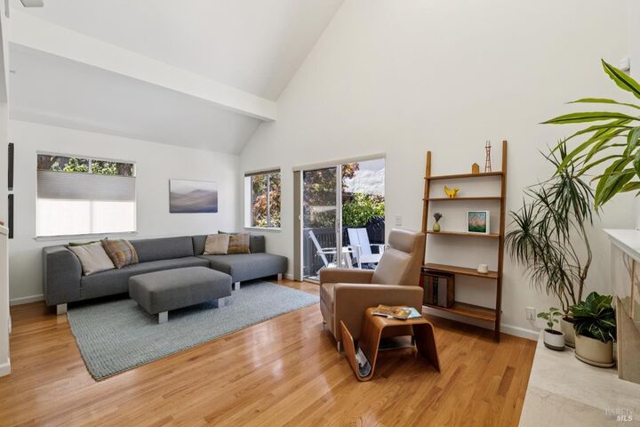 Property Photo:  614 Wateree Street  CA 94965 