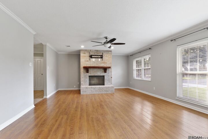 Property Photo:  7952 Mary Ann Pl  LA 70809 
