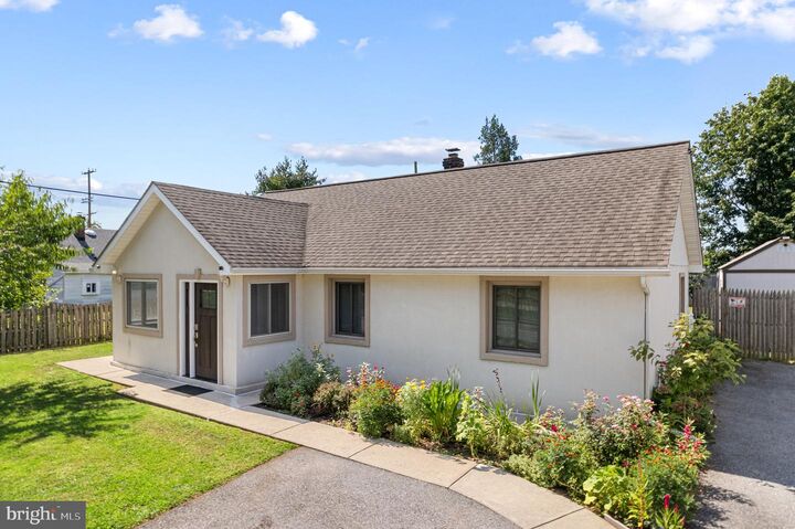 Property Photo: 1402 Sterigere PA 19403