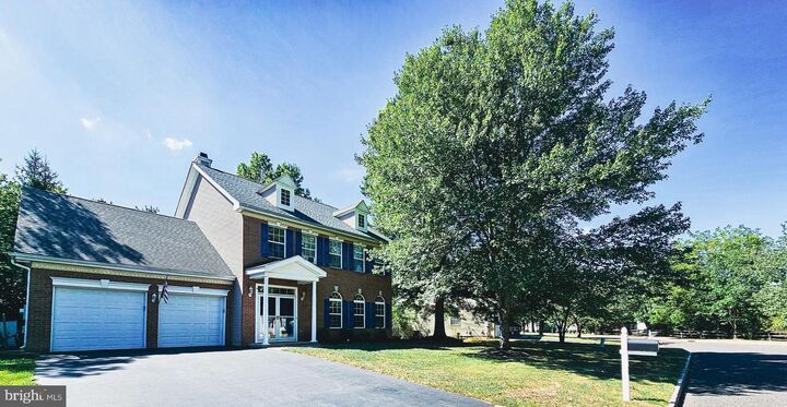 Property Photo: 6 Hedgecroft Drive NJ 08534