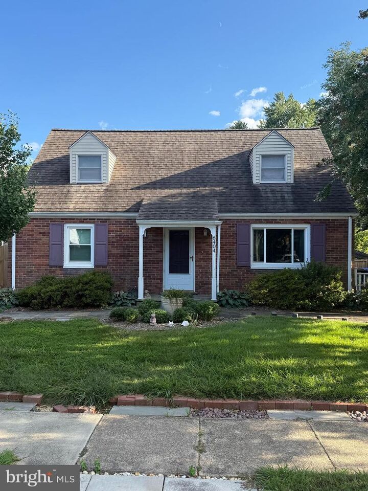 6404 27th Street N  Arlington VA 22207 photo
