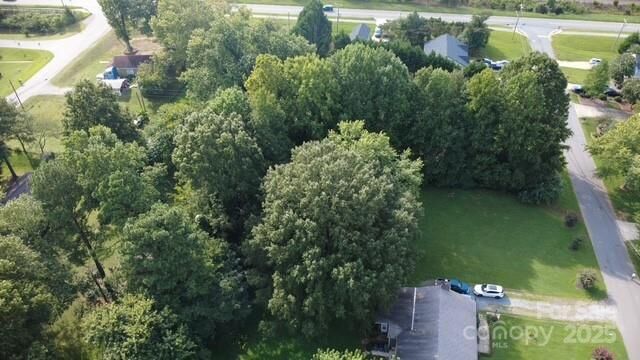 Property Photo: 6024 Branch Hill Circle NC 28213