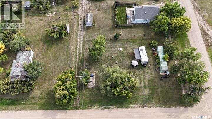 Photo de la propriété:  136 Railway Avenue  SK S0H 2S0 