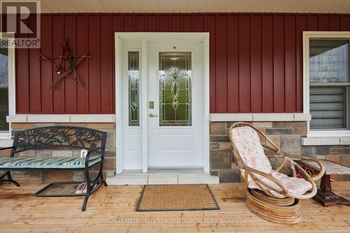 Property Photo: 132 Stufko Road ON K7V 3Z7