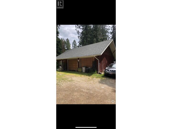 Property Photo:  1026 36th  N Avenue  BC V0B 1G1 