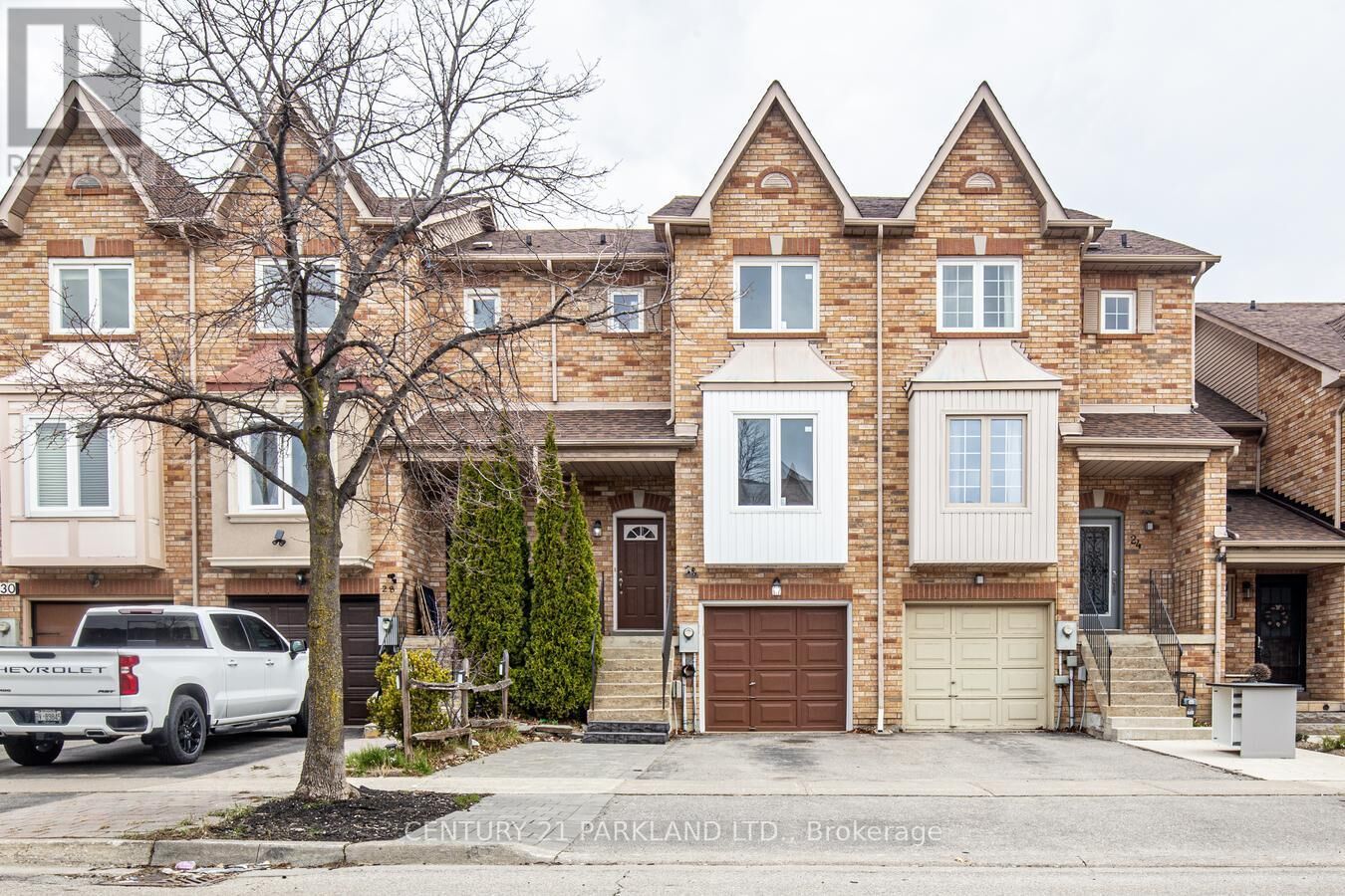 Property Photo: 26 Kelso Crescent ON L6A 2C7