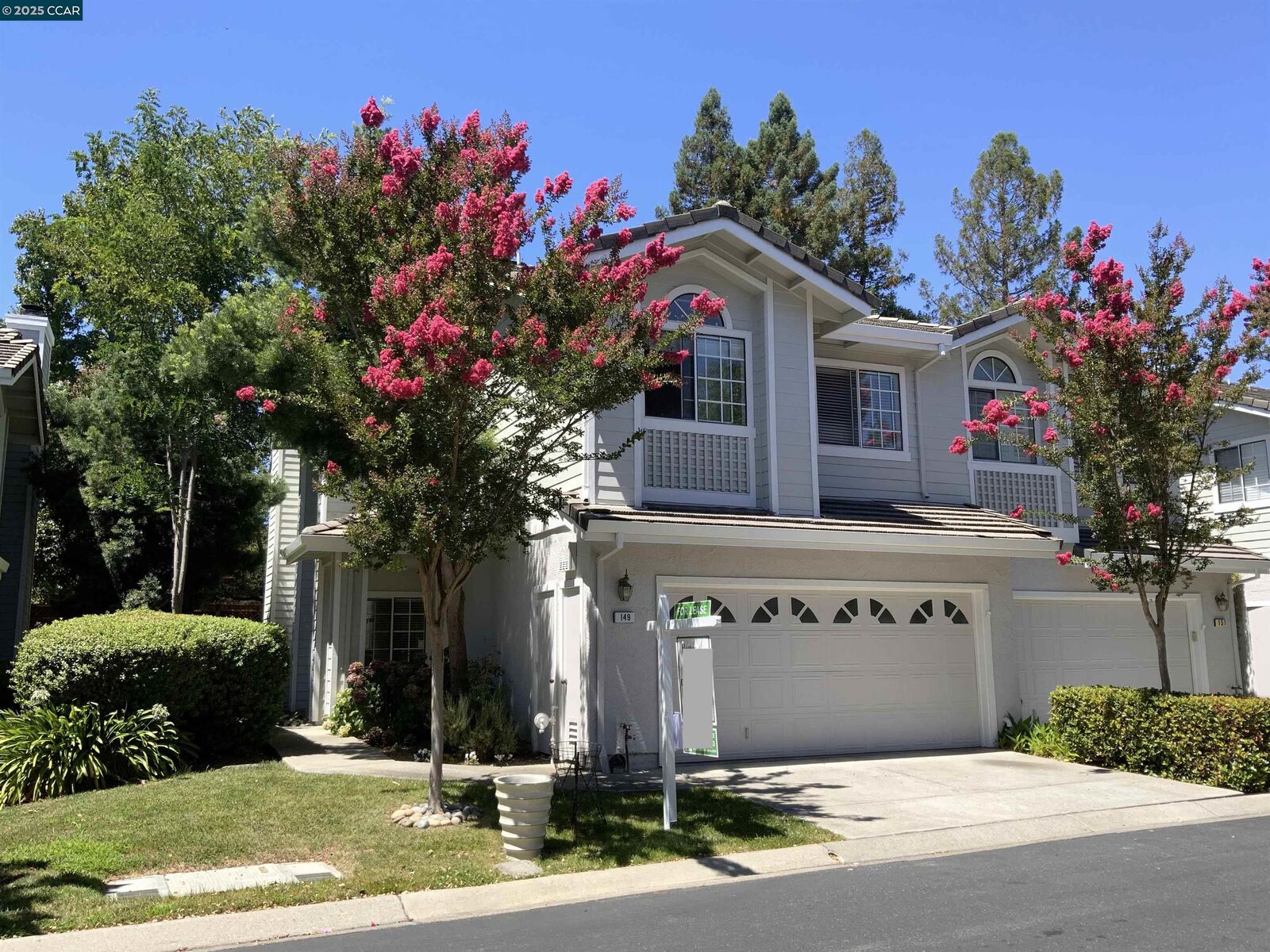 Property Photo: 149 Heritage Park Dr CA 94506