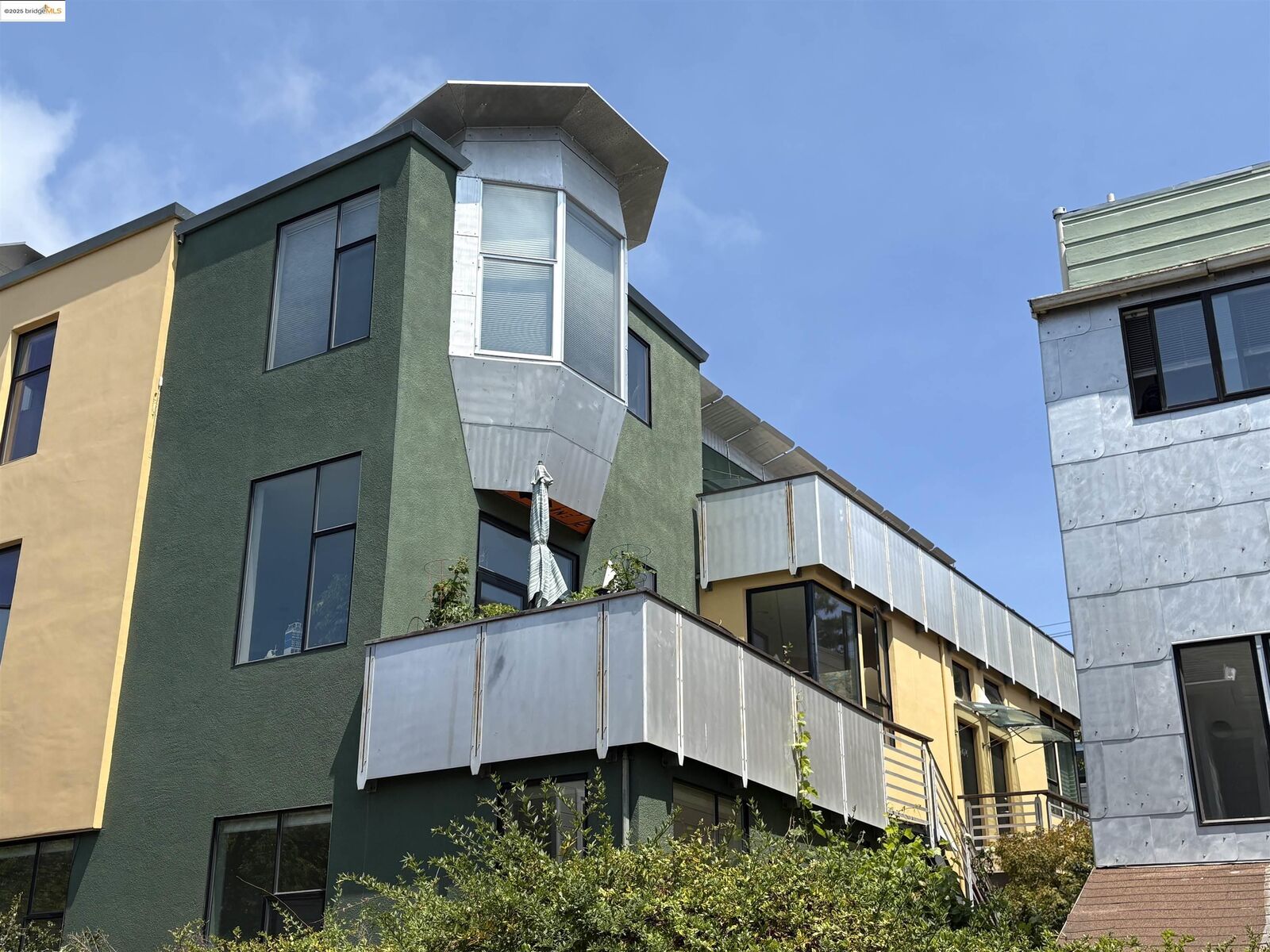Property Photo:  2476 Martin Luther King Jr Way  CA 94704 