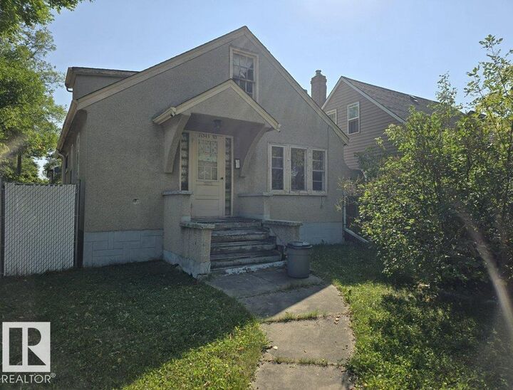 11345 93 Street NW  Edmonton AB T5G 1C3 photo