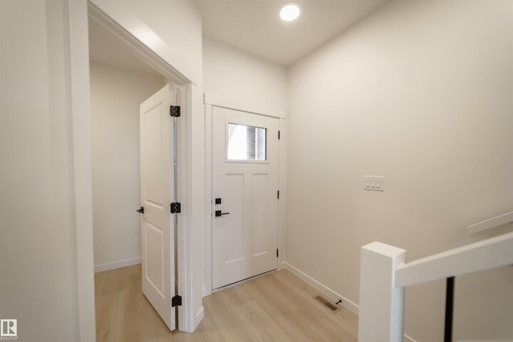Property Photo: 1303 Podersky Wynd SW AB T6W 5E4