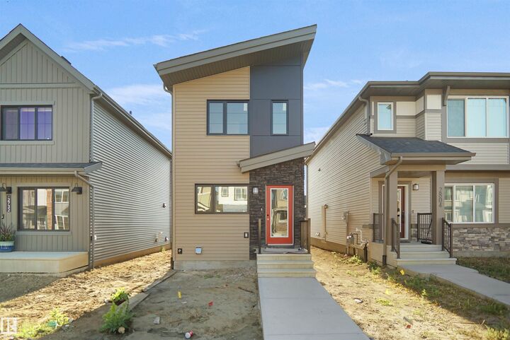 2107 210 Street NW  Edmonton AB T5S 0T1 photo