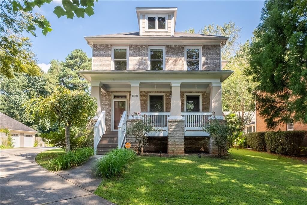 Property Photo:  1330 Skyhaven Road SE  GA 30316 