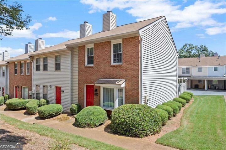 Property Photo: 222 Mill Creek Place GA 30076