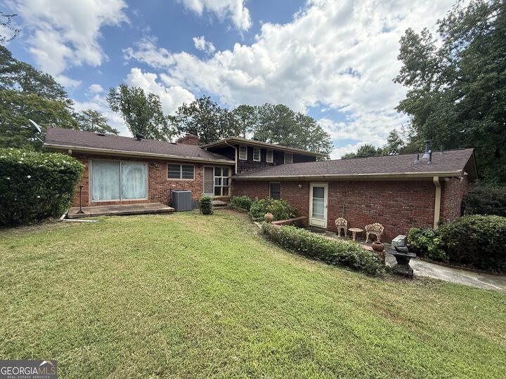 Property Photo: 6214 Crestview Drive SE GA 30014