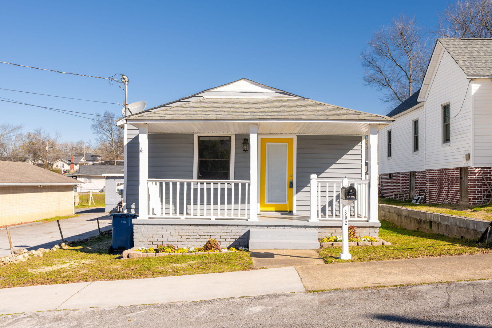Property Photo: 302 E Gordon Avenue GA 30741