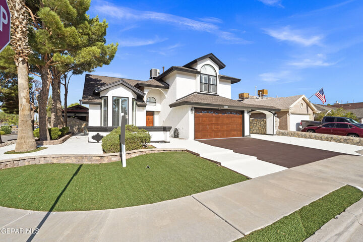 Property Photo: 2001 Sun Tide Drive TX 79938