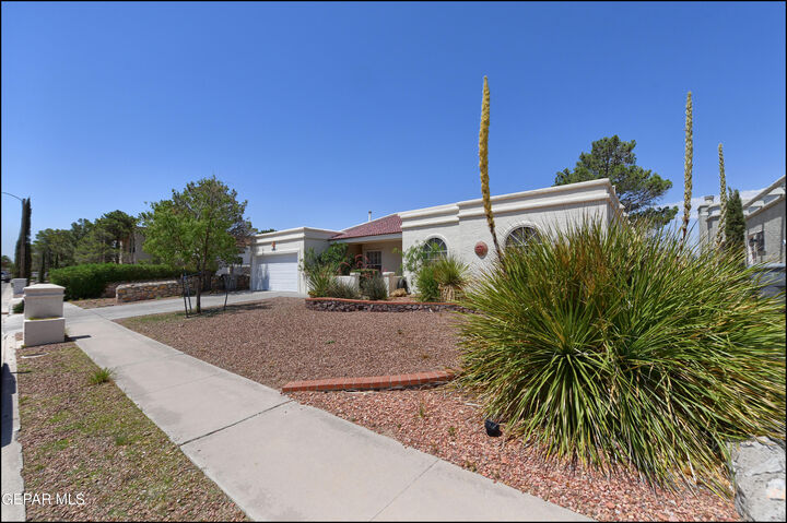 Property Photo:  829 Dulce Tierra Drive  TX 79912 