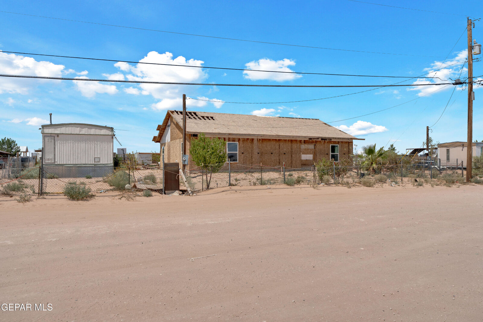 Property Photo: 725 Ingham St Street 90 TX 79928