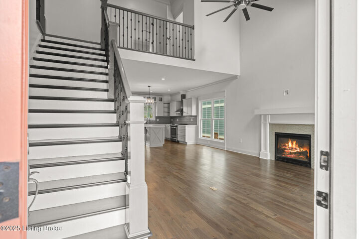 Property Photo: 1700 Anchorage Ct KY 40059