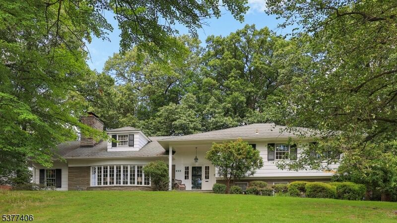 Property Photo: 900 Minisink Way NJ 07090